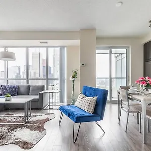 Stunning Views Of Downtown - Luxury High Rise With King Bed! Holiday home