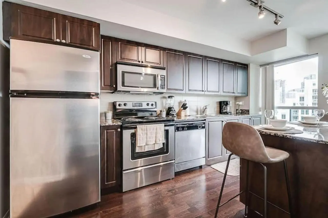 Holiday home Beautiful 1Bd 1Ba Condo Lake And City Views Toronto