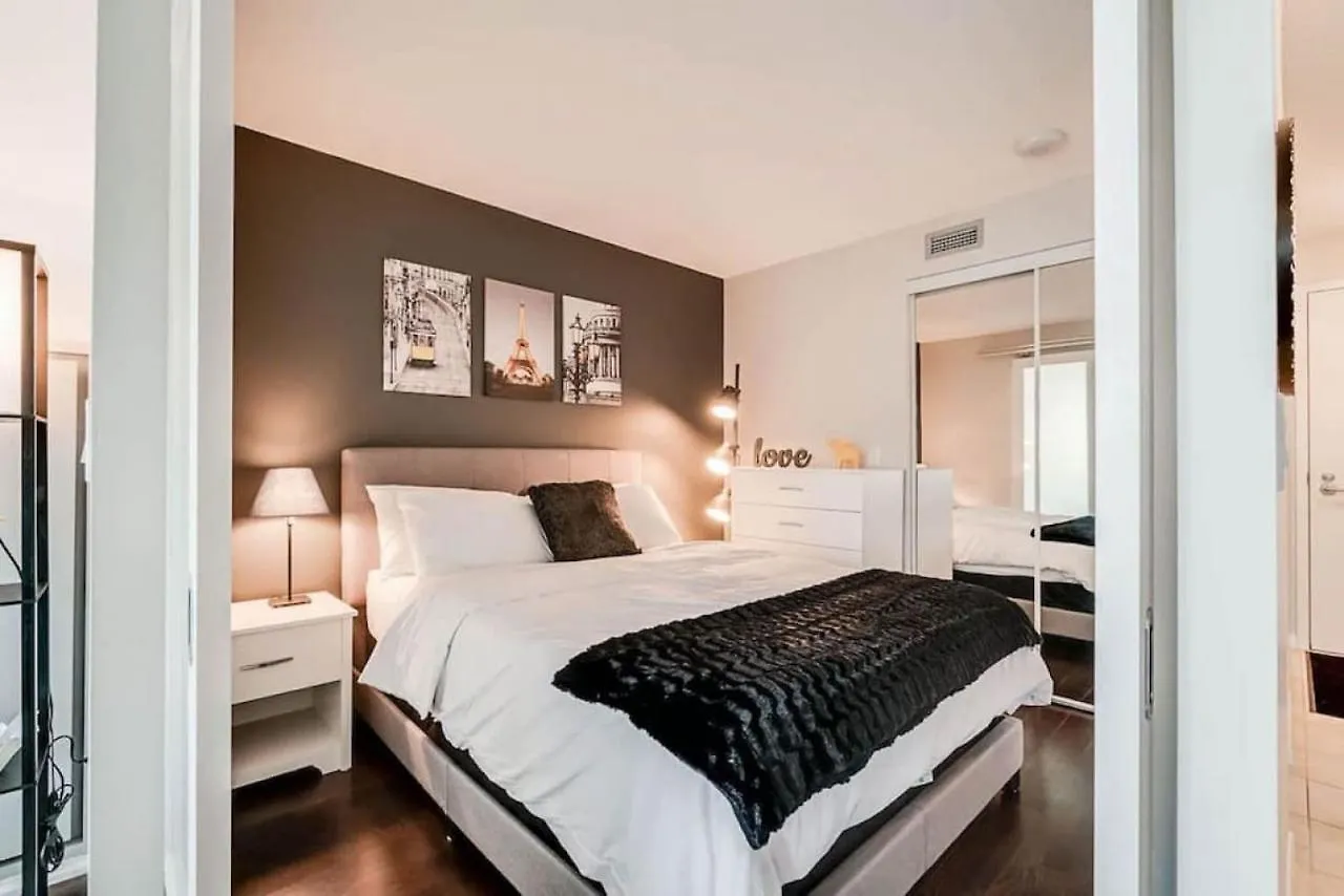 Beautiful 1Bd 1Ba Condo Lake And City Views Toronto