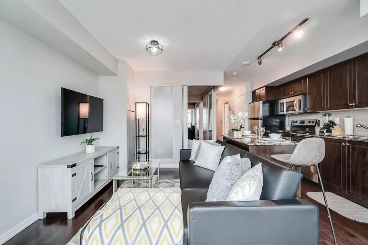 Beautiful 1Bd 1Ba Condo Lake And City Views Toronto Holiday home
