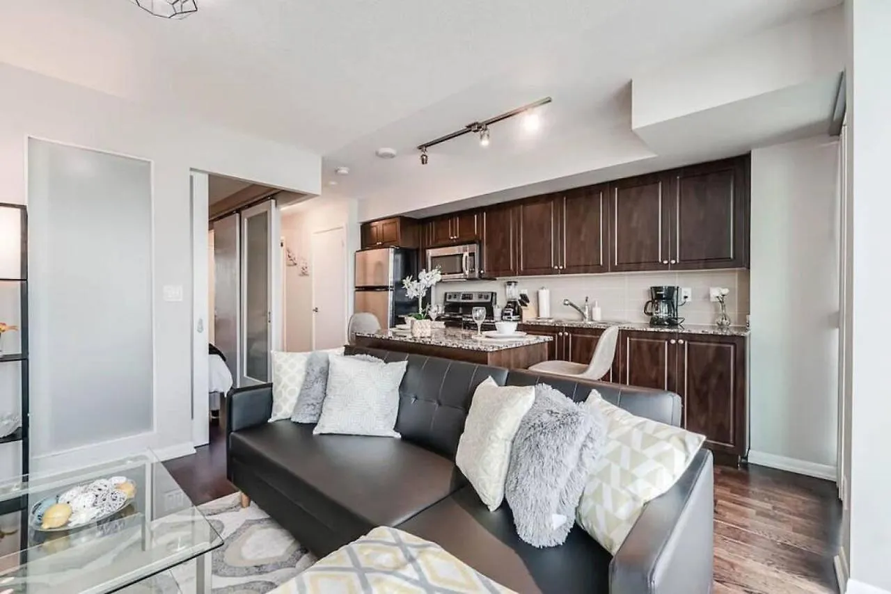 Beautiful 1Bd 1Ba Condo Lake And City Views Toronto