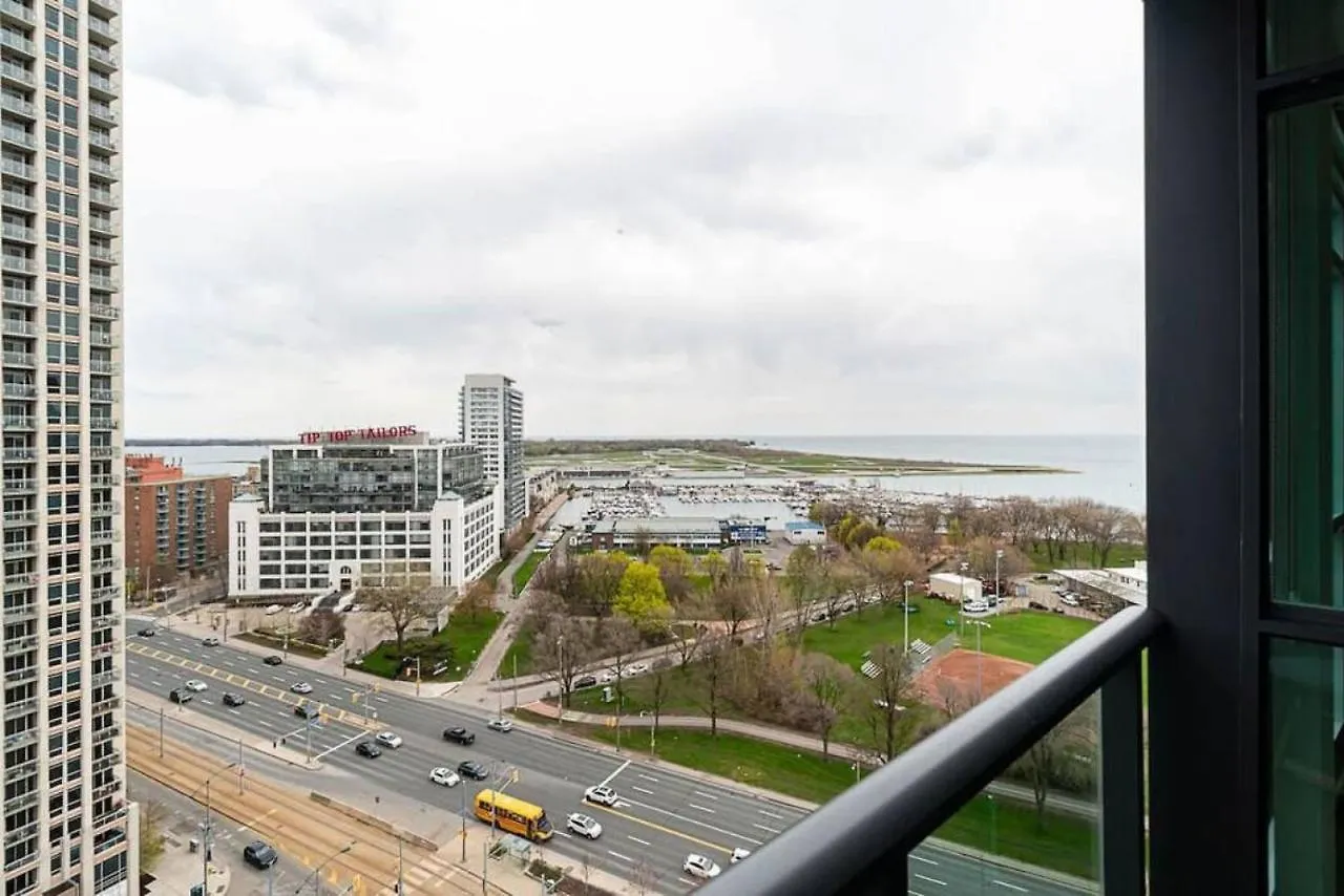 Beautiful 1Bd 1Ba Condo Lake And City Views Toronto Holiday home
